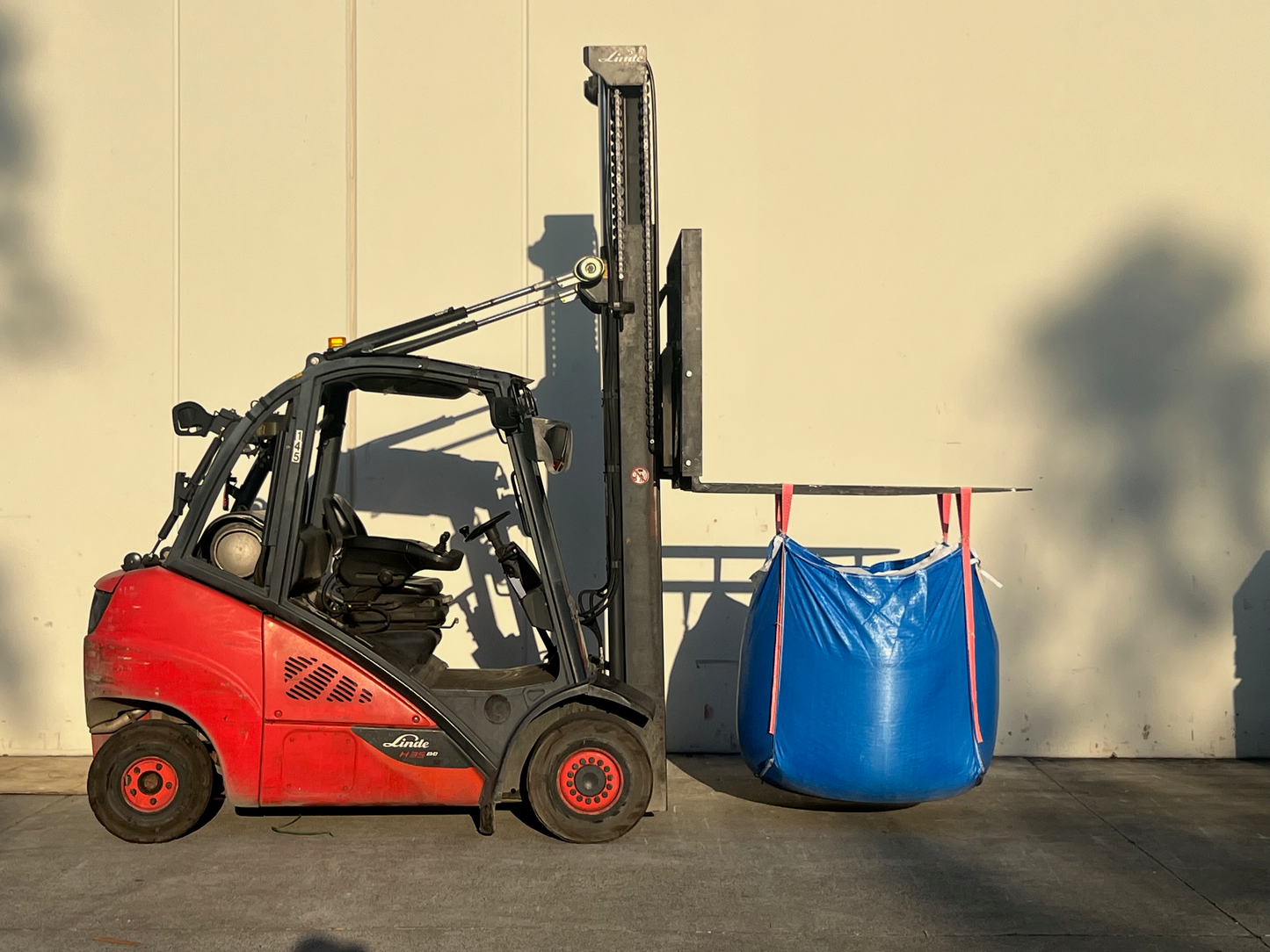 U Panel Bulk Bag 100x100x100cm, 1500kg SWL, Flap Top, Closed Bottom, Blue